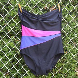 🌏 Vintage 80s one piece bathing suit - Size 16